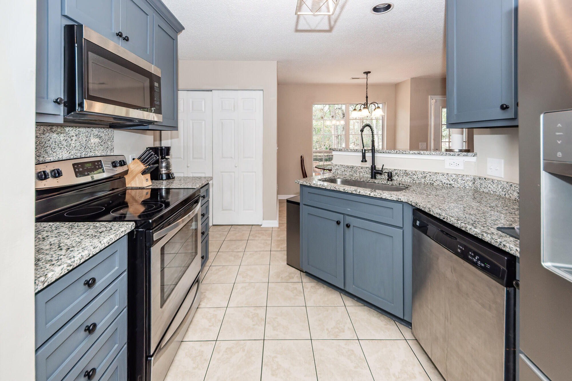 3221 Seaborn Drive Mount Pleasant, SC 29466 - Photo 15 of 58 Kitchen