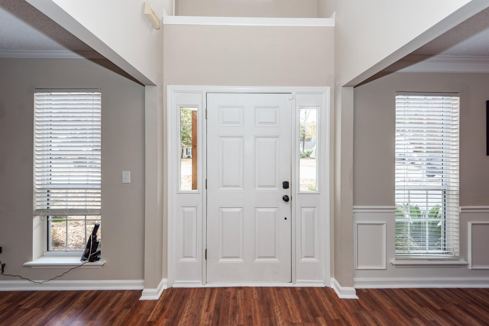 3221 Seaborn Drive Mount Pleasant, SC 29466 - Photo 6 of 58 Foyer