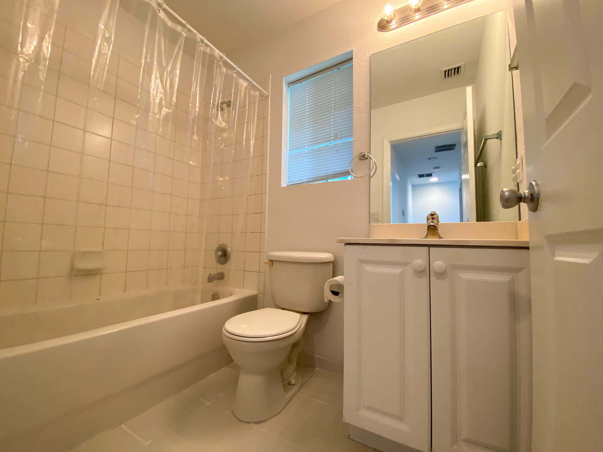 2027 Nassau Drive Riviera Beach, FL 33404 - Photo 15 of 24 IMG_2962