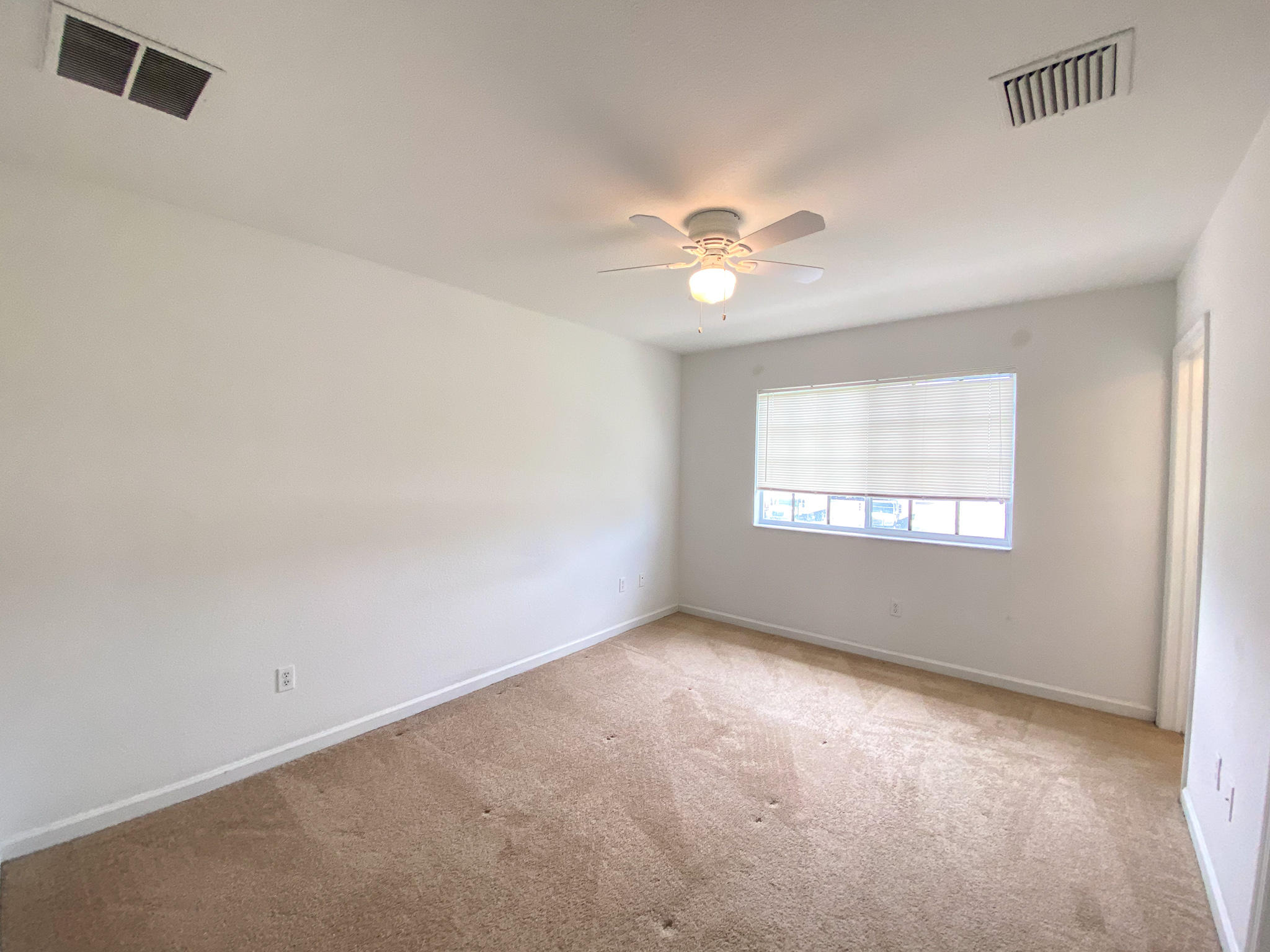 2027 Nassau Drive Riviera Beach, FL 33404 - Photo 16 of 24 IMG_2956