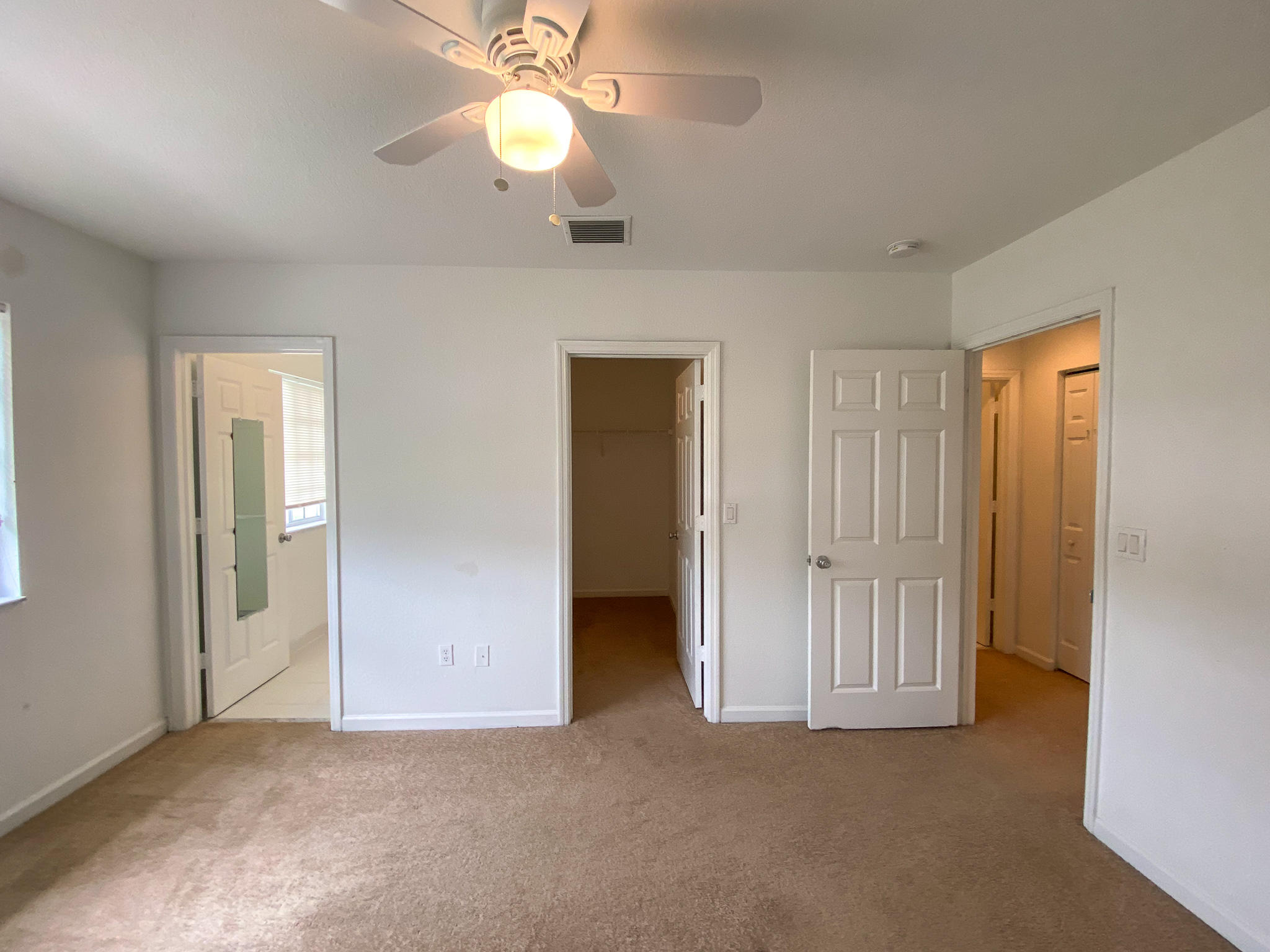 2027 Nassau Drive Riviera Beach, FL 33404 - Photo 18 of 24 IMG_2958