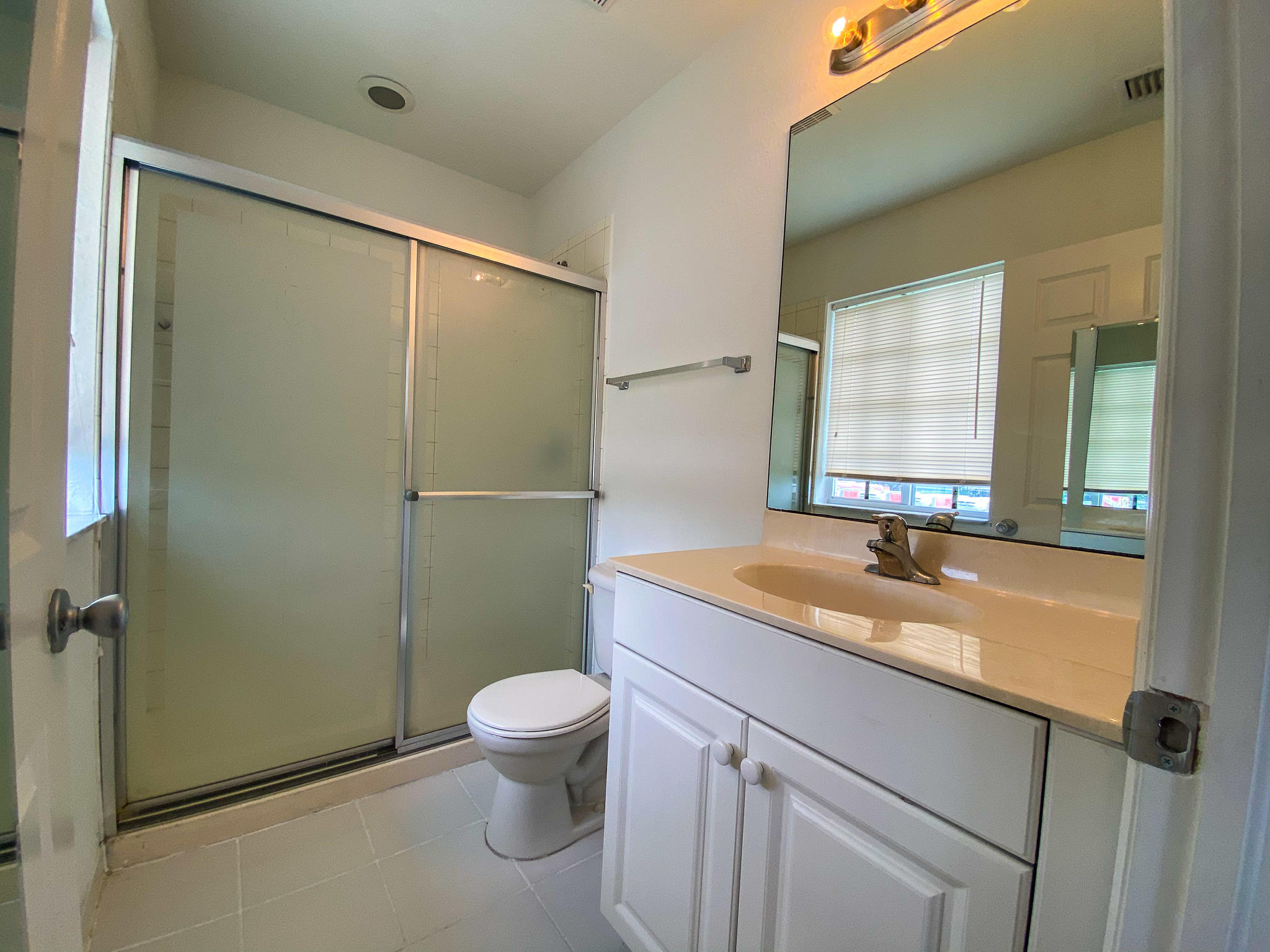 2027 Nassau Drive Riviera Beach, FL 33404 - Photo 20 of 24 IMG_2960