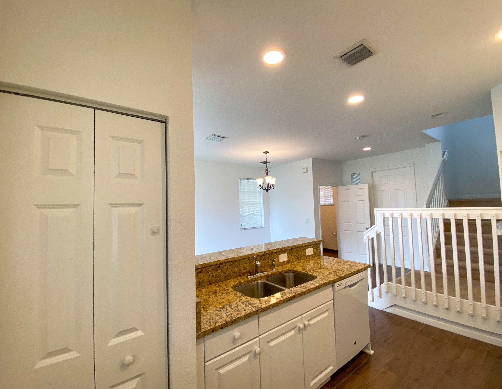 2027 Nassau Drive Riviera Beach, FL 33404 - Photo 4 of 24 IMG_2946