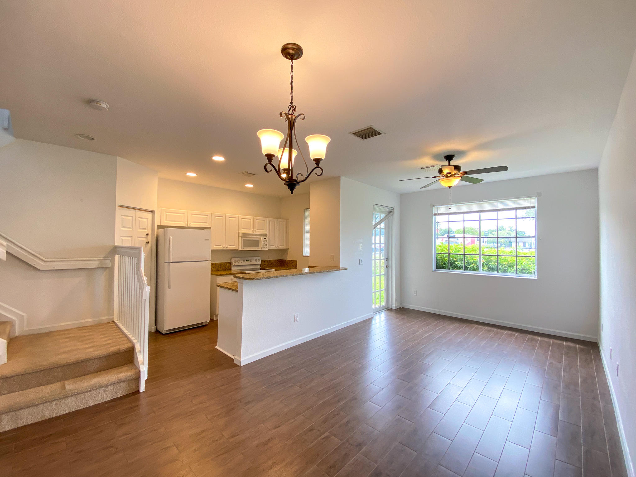 2027 Nassau Drive Riviera Beach, FL 33404 - Photo 5 of 24 IMG_2943