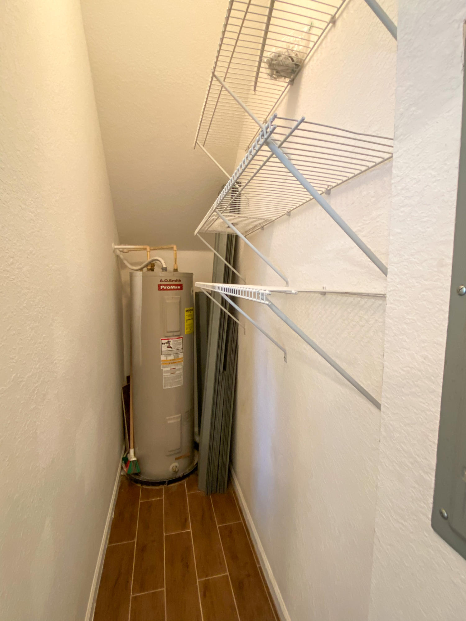 2027 Nassau Drive Riviera Beach, FL 33404 - Photo 9 of 24 IMG_2948