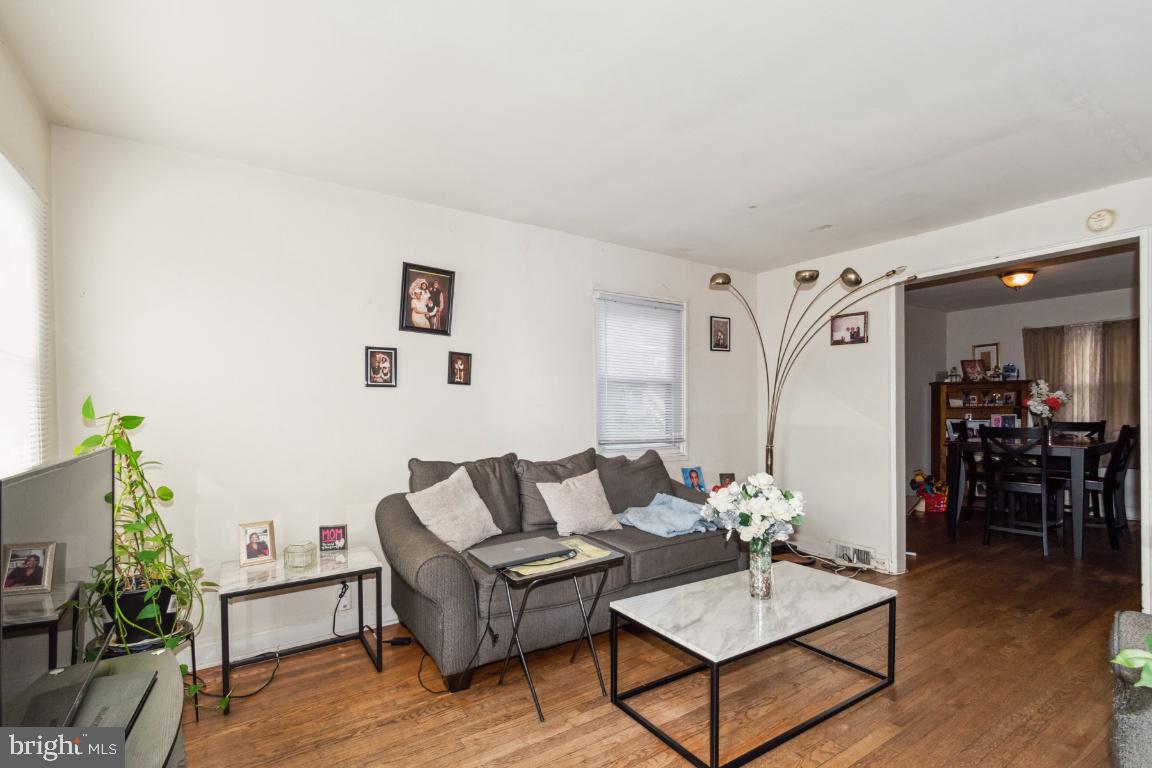 3812 Rokeby Road Baltimore, MD 21229 - Photo 5 of 24