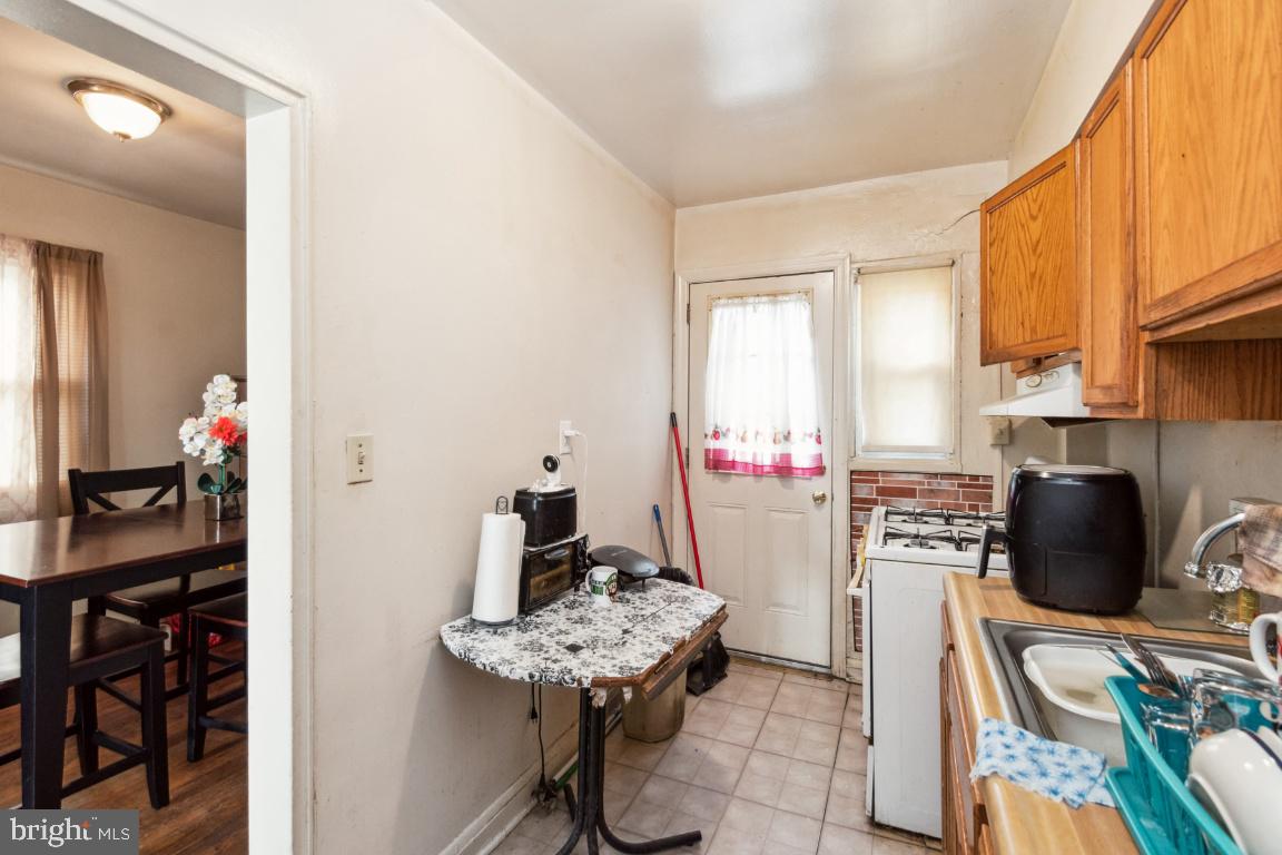 3812 Rokeby Road Baltimore, MD 21229 - Photo 10 of 24