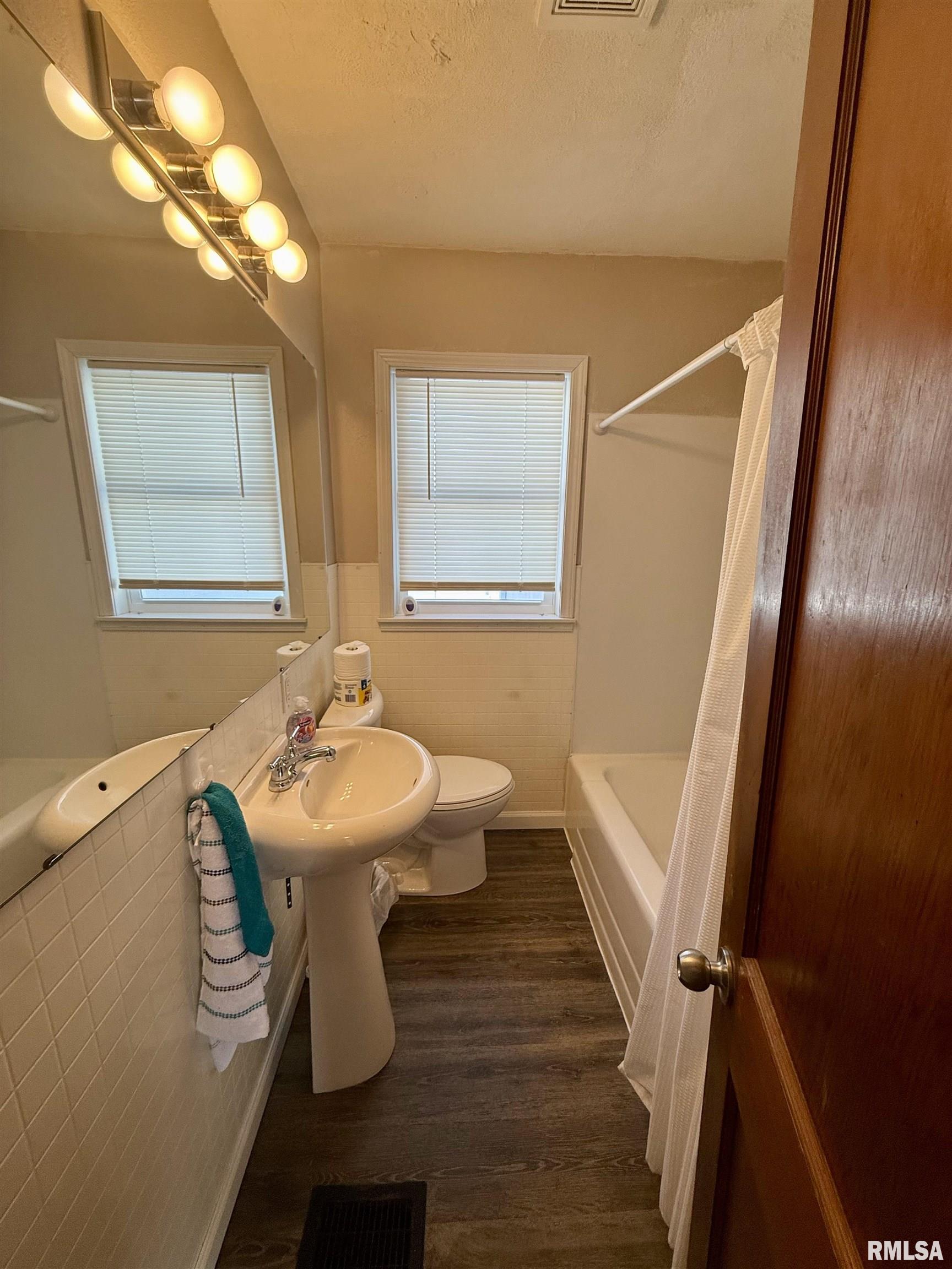 219 East Mulberry Street Mendon, IL 62351 - Photo 14 of 23