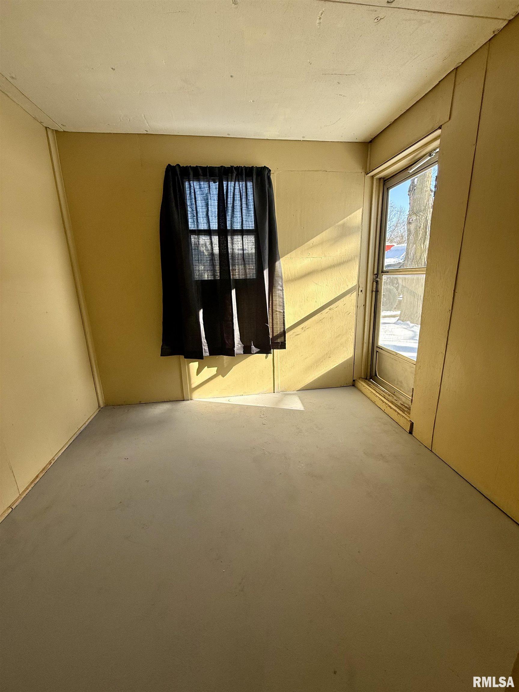 219 East Mulberry Street Mendon, IL 62351 - Photo 9 of 23