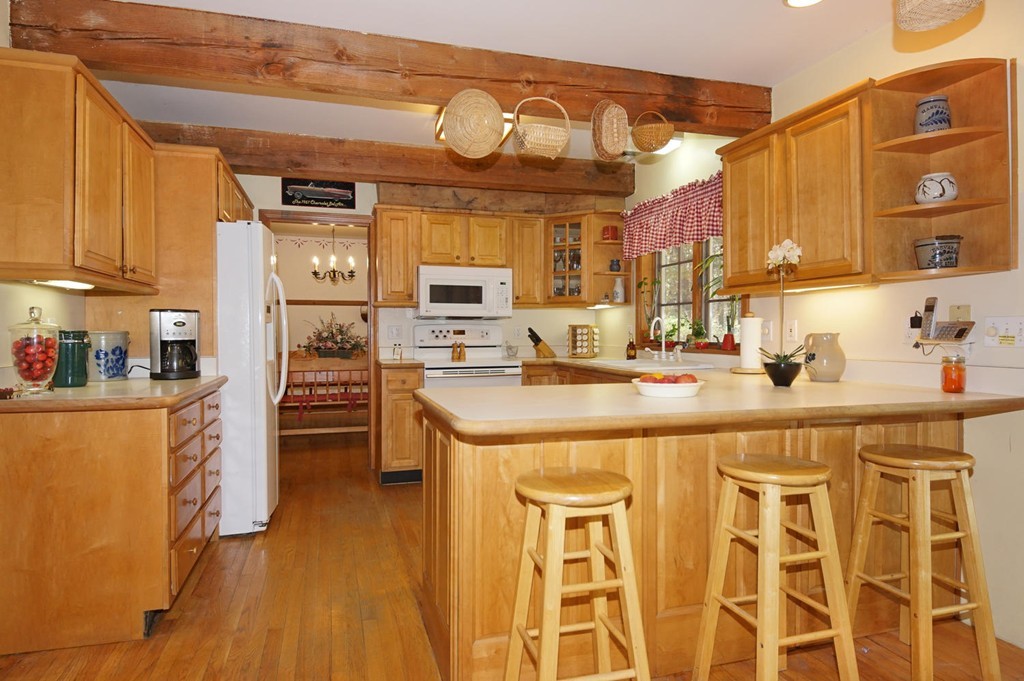 8 West Bare Hill Road Harvard, MA 01451 - Photo 8 of 30