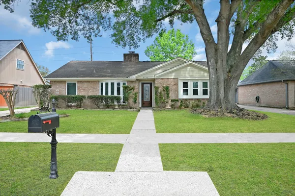 $2,200 | 4738 Whispering Falls Drive, Houston, TX 77084
