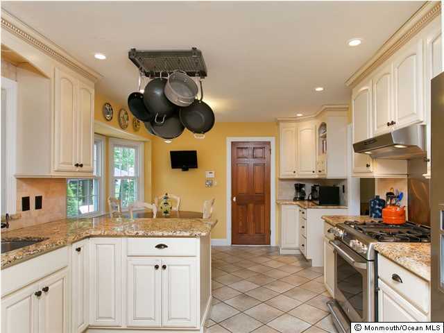 44 Stavola Road Middletown, NJ 07748 - Photo 3 of 23 Additional Photo