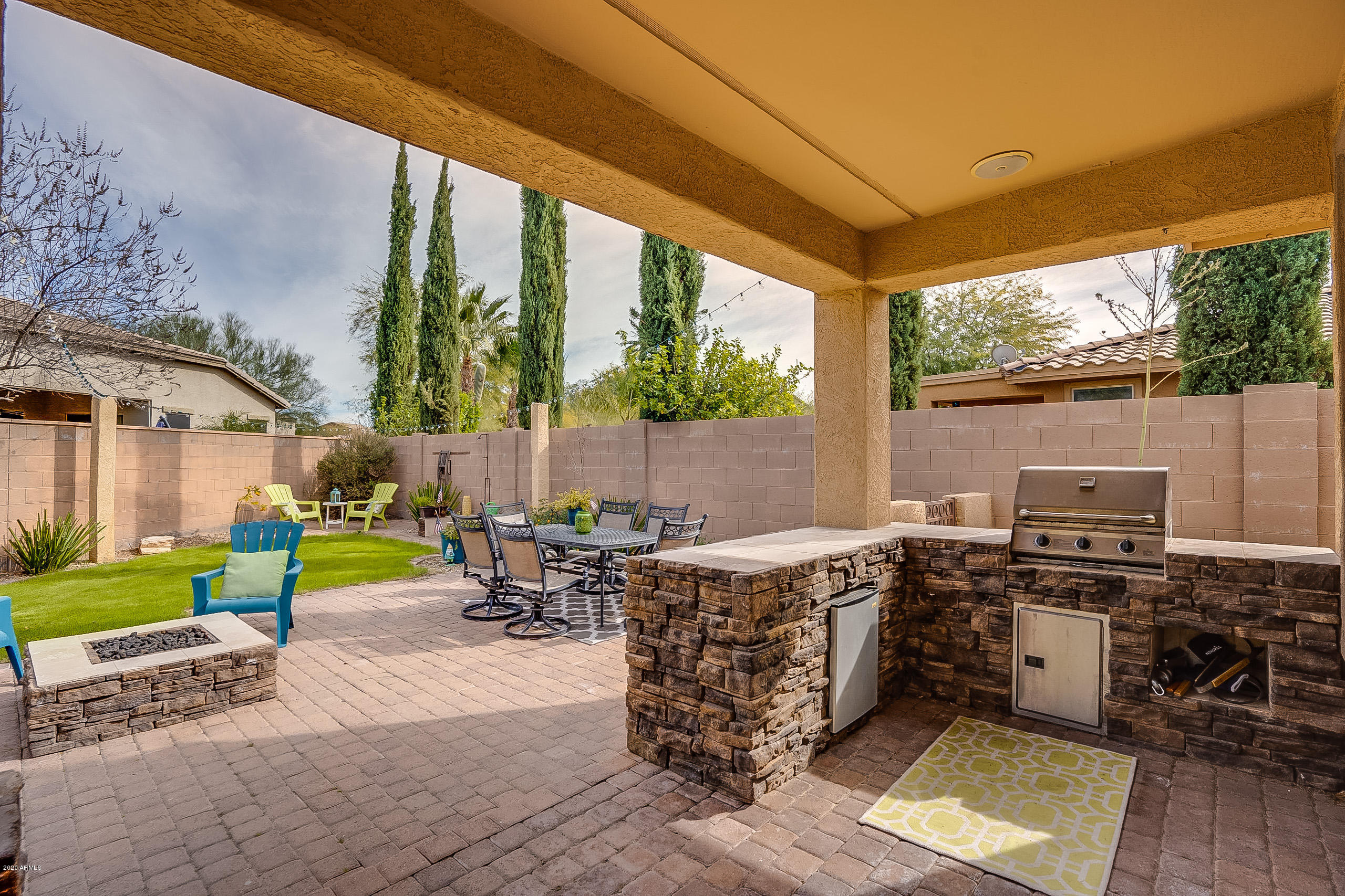 3404 West Florimond Road Phoenix, AZ 85086 - Photo 28 of 40 Built In BBQ and Refrigerator!