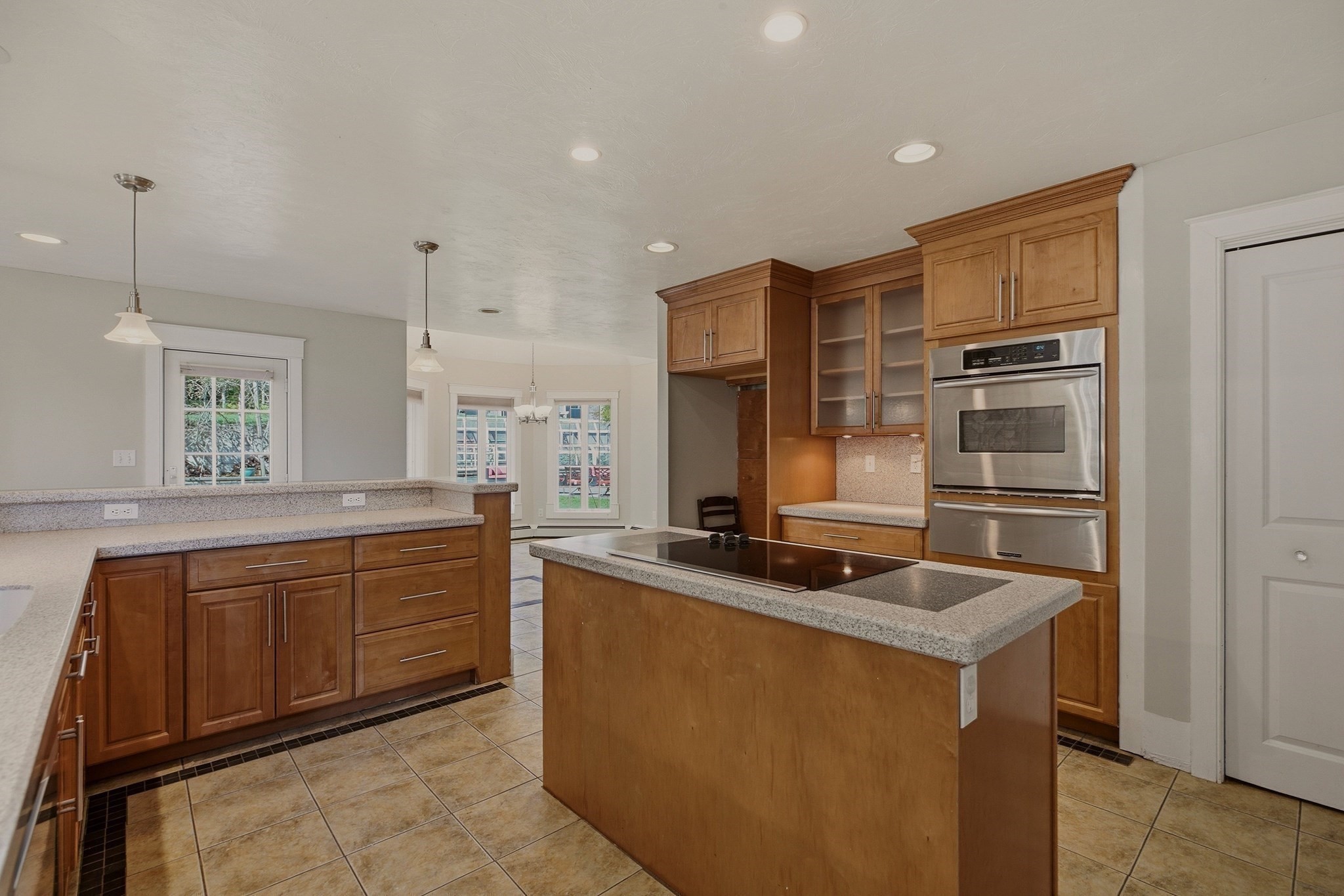 33 Flores Way Fall River, MA 02721 - Photo 10 of 39 Gallery Image 10