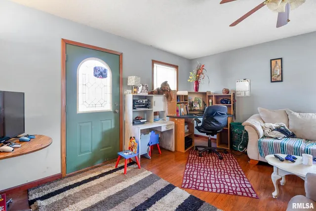 $110,000 | 1109 East Reeves Street, Marion, IL 62959