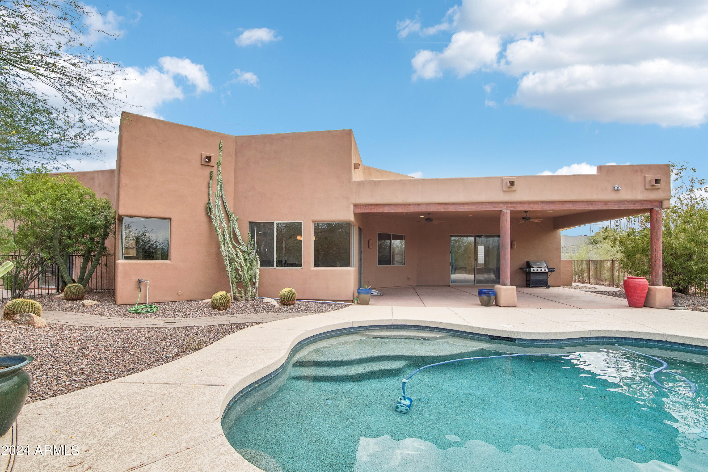 120 West Rock View Road Phoenix, AZ 85085 - Photo 25 of 27 Sparkling Pool