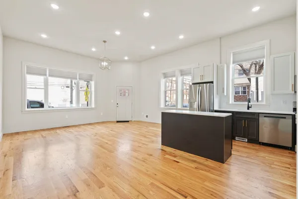 $3,500 | 150 West Side Avenue, Unit 1, Jersey City, NJ 07306
