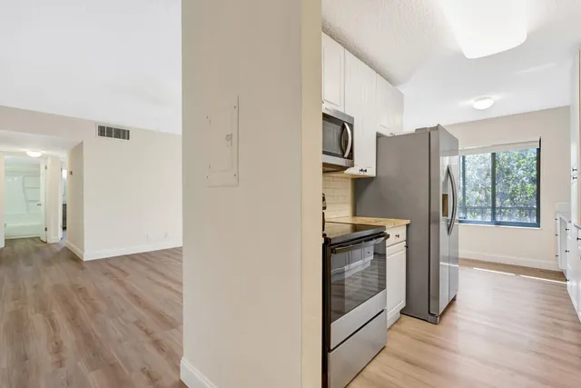 $225,000 | 150 Pineview Road, Unit L3, Jupiter, FL 33469