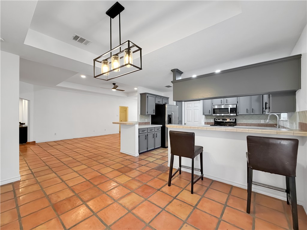 4214 Valley Circle Corpus Christi, TX 78413 - Photo 4 of 28