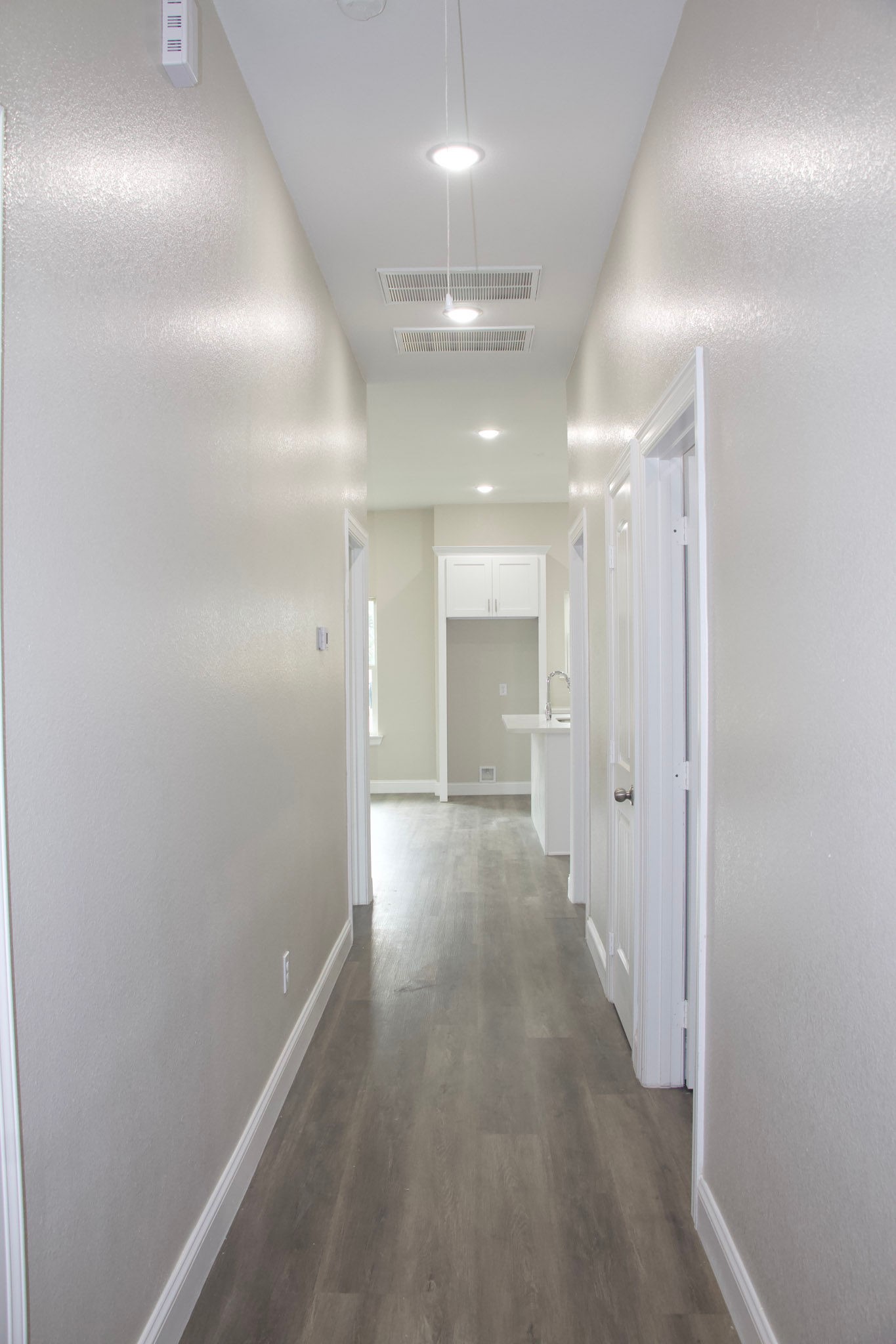 8309 Parker Road, Unit A Houston, TX 77078 - Photo 7 of 10 a view of a hallway