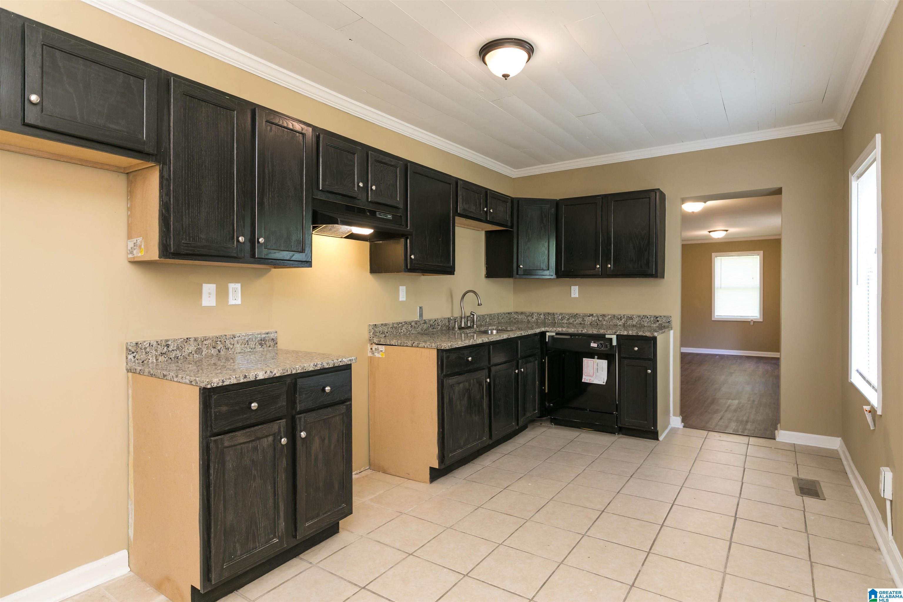 236 Ridgeway Road Bessemer, AL 35023 - Photo 11 of 28