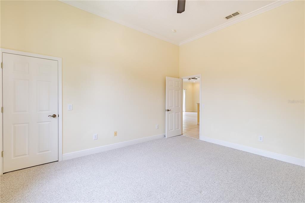2718 Knightsbridge Road Clermont, FL 34711 - Photo 8 of 72 a view of an empty room