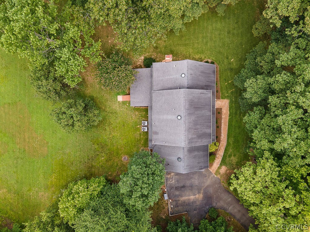 13661 Kingsmill Road Midlothian, VA 23113 - Photo 46 of 50 an aerial view of a house with a yard
