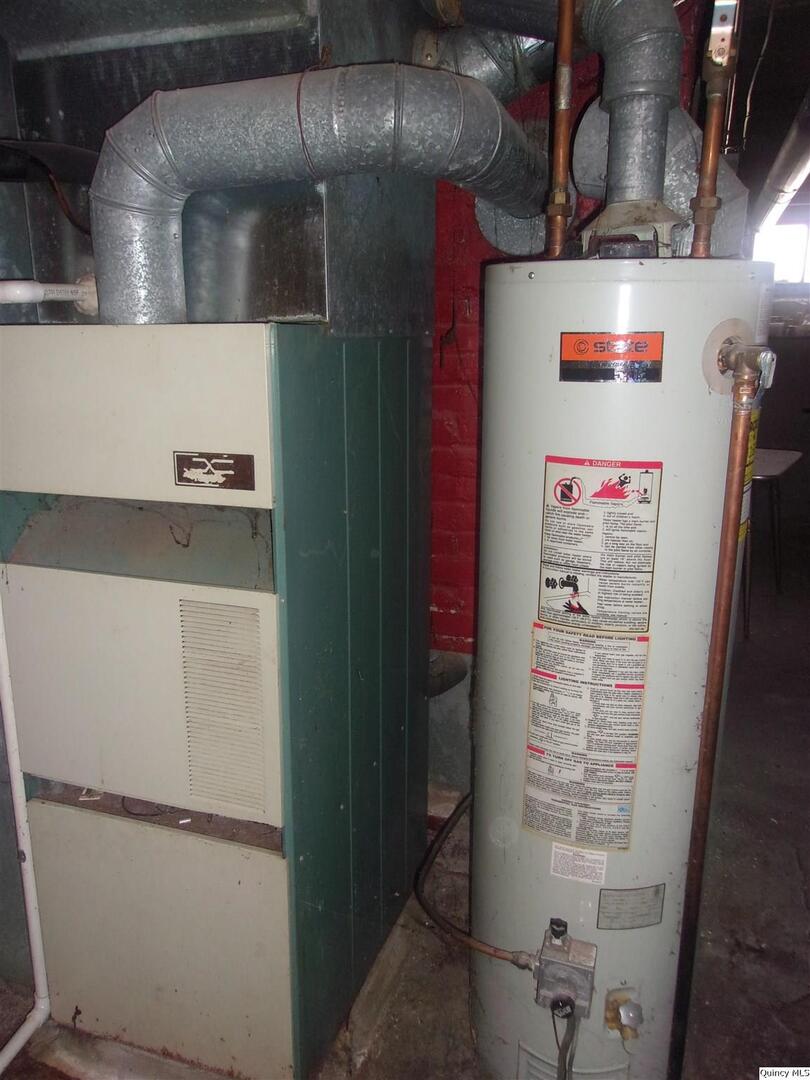 740 South 14th Street Quincy, IL 62301 - Photo 18 of 20 a view of storage and utility room