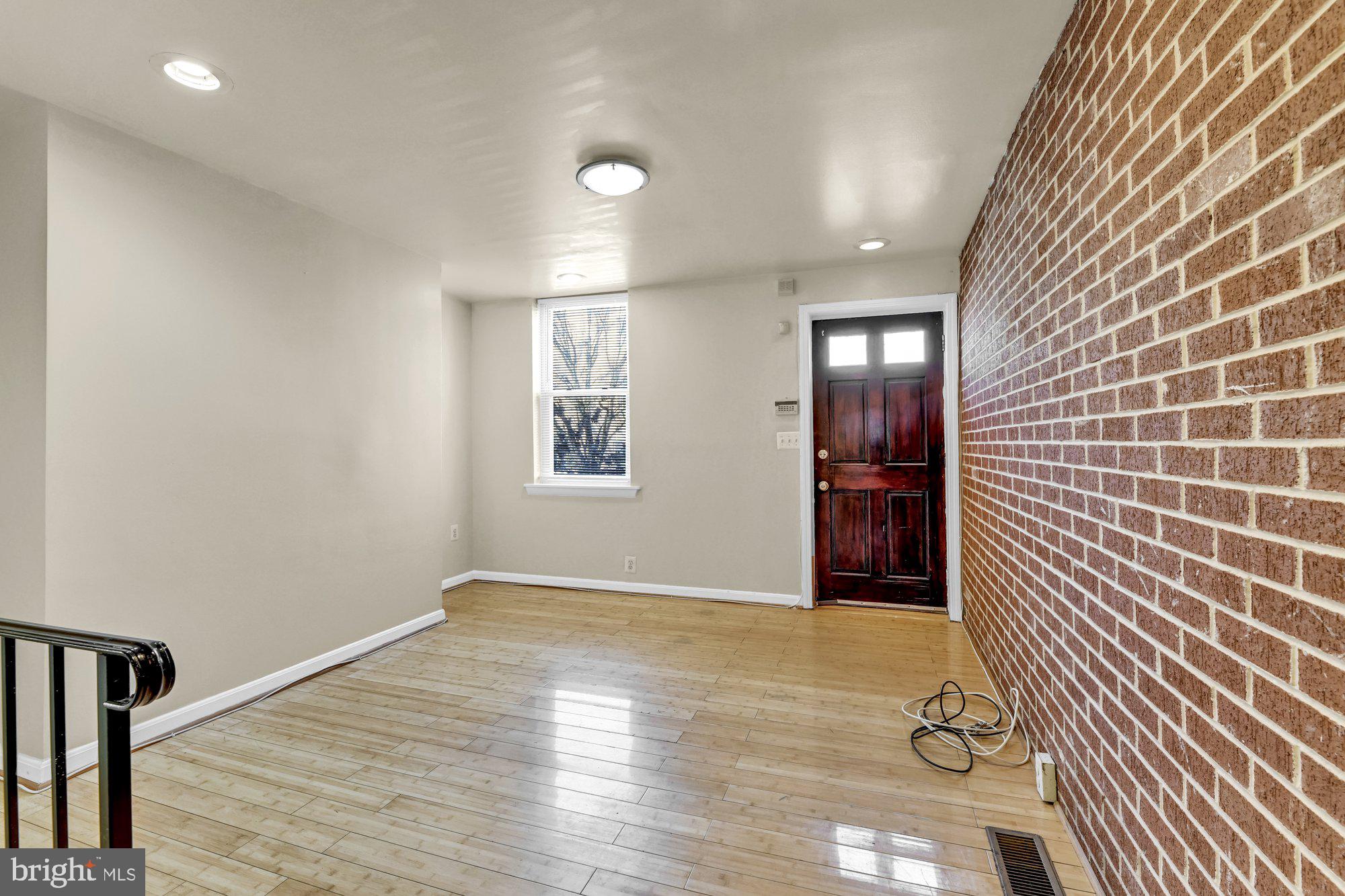 1807 East Lombard Street Baltimore, MD 21231 - Photo 5 of 30 Entrance / Interior