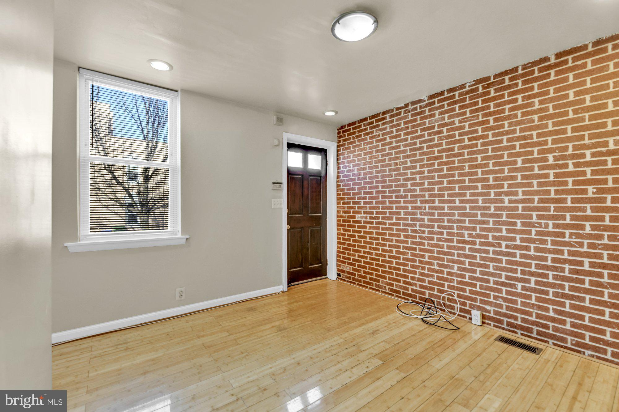 1807 East Lombard Street Baltimore, MD 21231 - Photo 6 of 30 Entrance / Interior