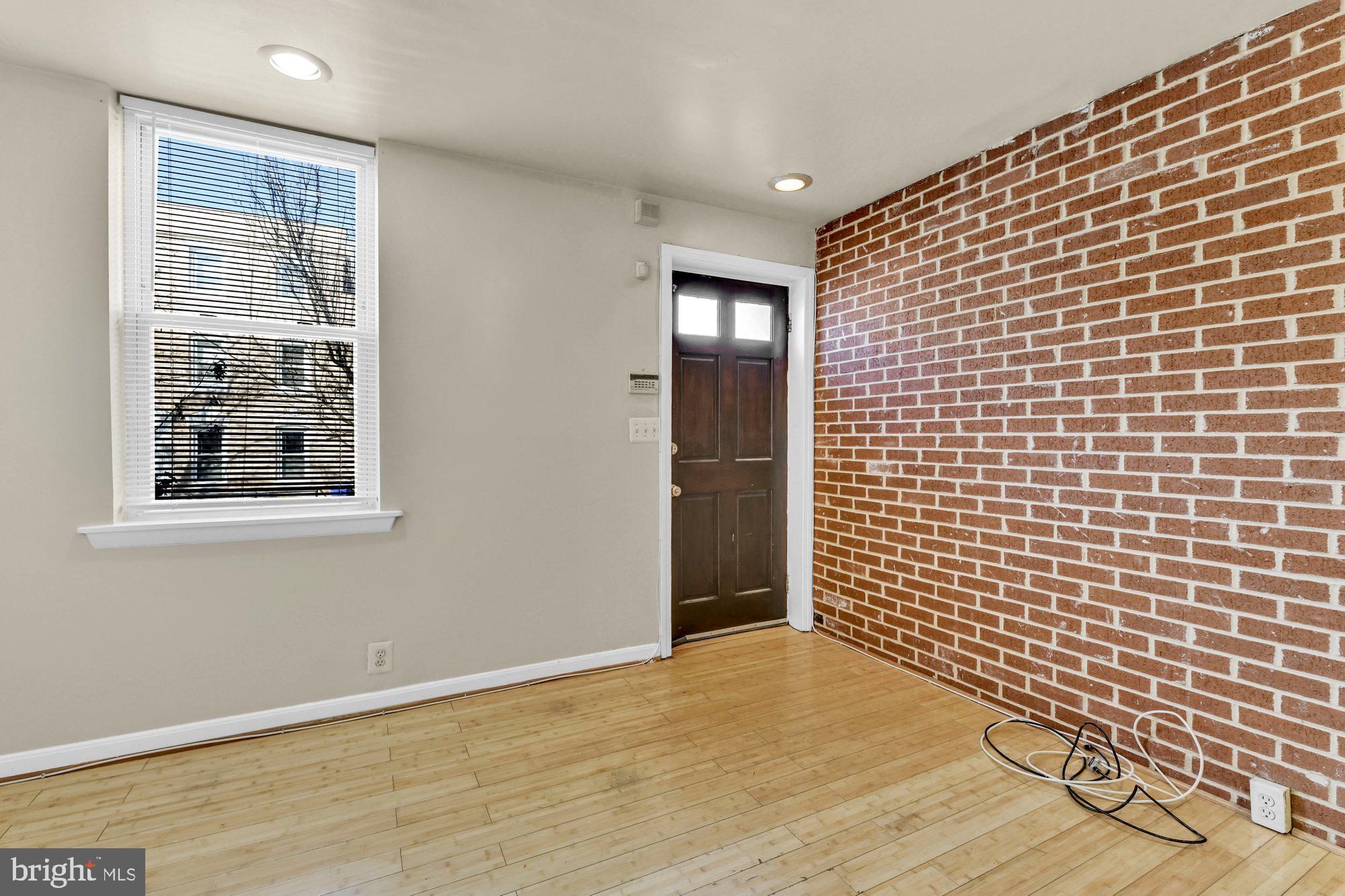 1807 East Lombard Street Baltimore, MD 21231 - Photo 7 of 30 Entrance / Interior