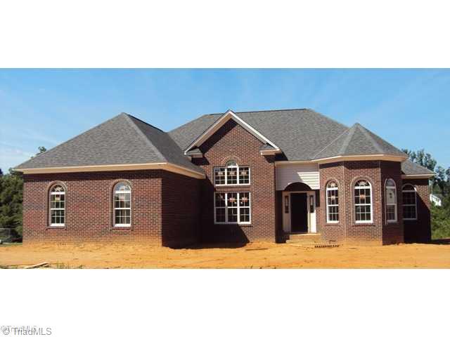 5011 Peppertree Road Clemmons, NC 27012 - Photo 2 of 4 Exterior Front.