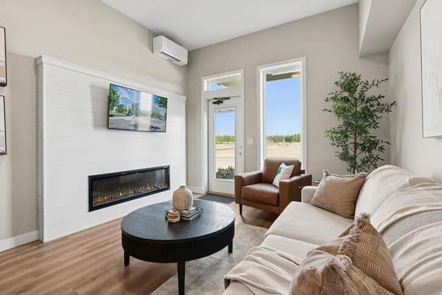 $620,000 | 1 Cross Street, Unit 105, Scarborough, ME 04074