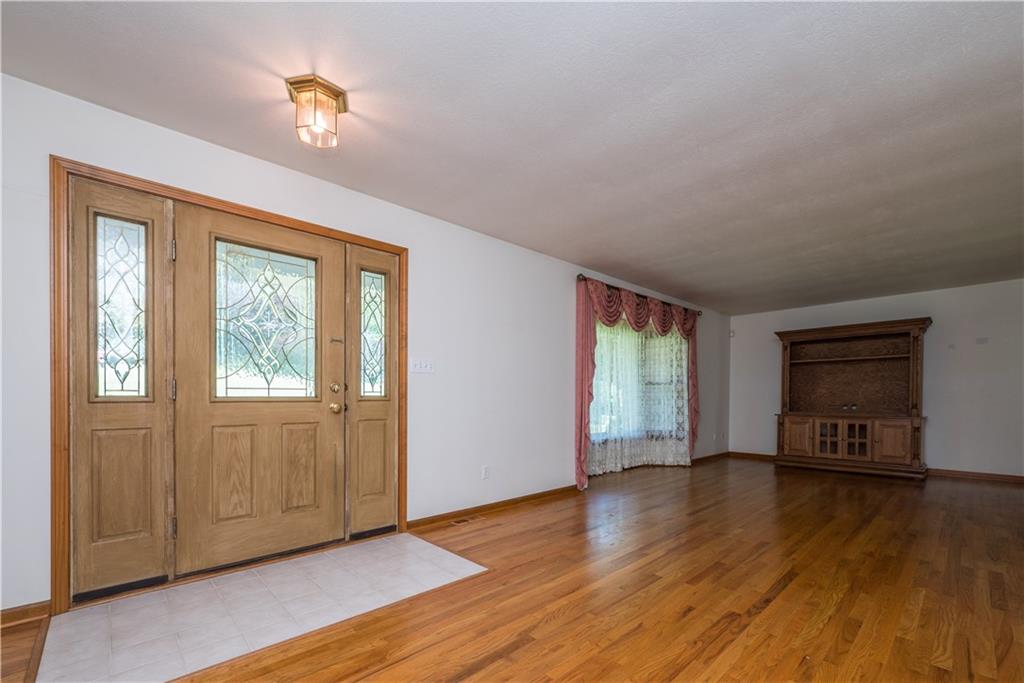 1607 Millers Run Road McDonald, PA 15057 - Photo 5 of 41