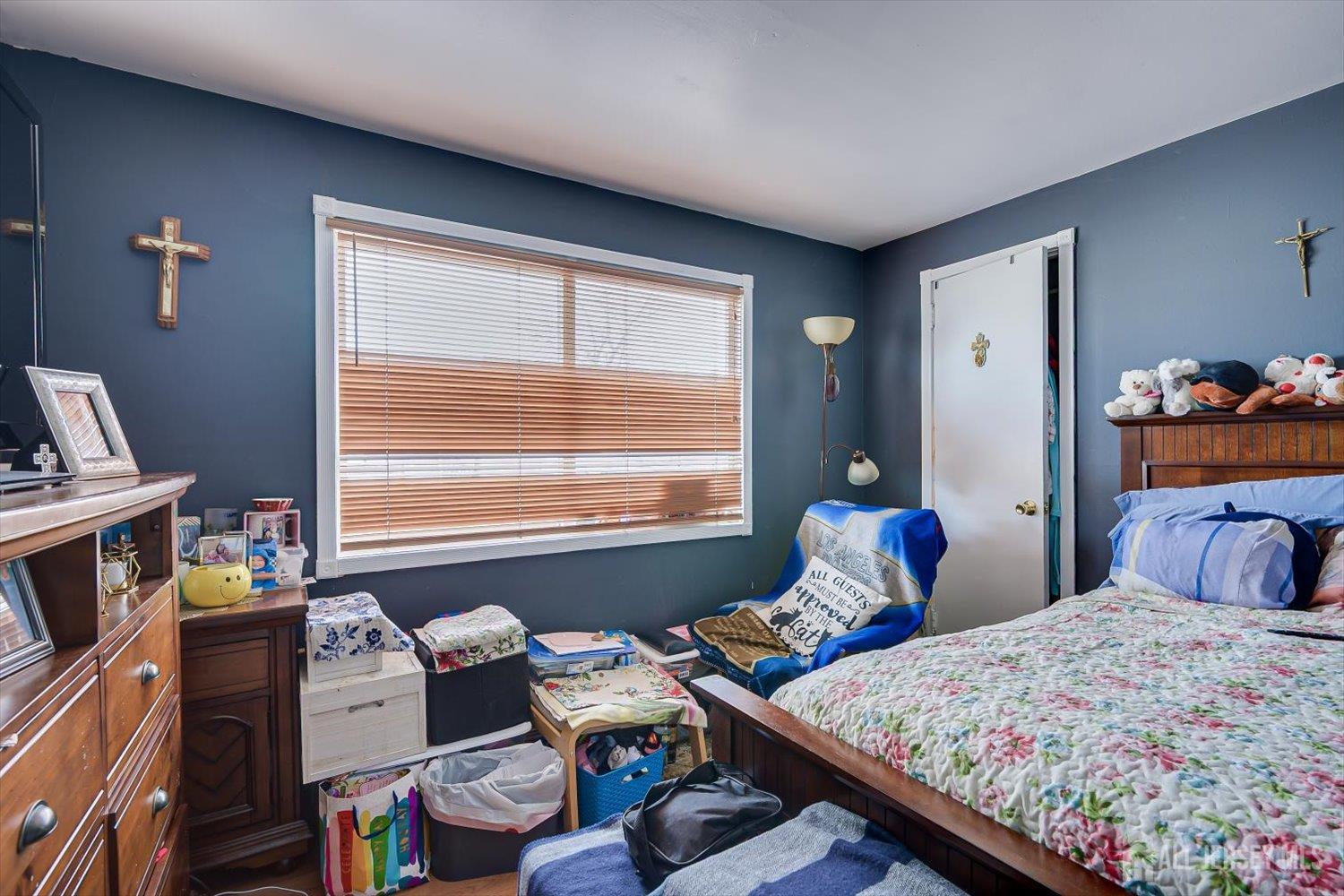 44 McKinley Avenue Colonia, NJ 07067 - Photo 25 of 38 a bedroom with bed and a window