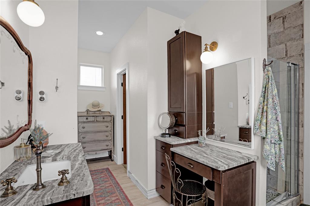 7070 Armadillo Rdg Road McKinney, TX 75071 - Photo 15 of 34 a room with furniture and window