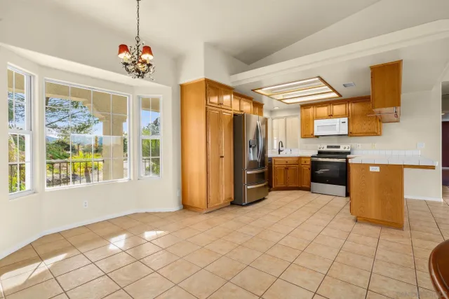 $775,000 | 28703 Jenny Jay Court, Valley Center, CA 92082