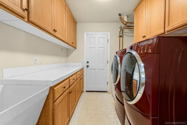 $775,000 | 28703 Jenny Jay Court, Valley Center, CA 92082