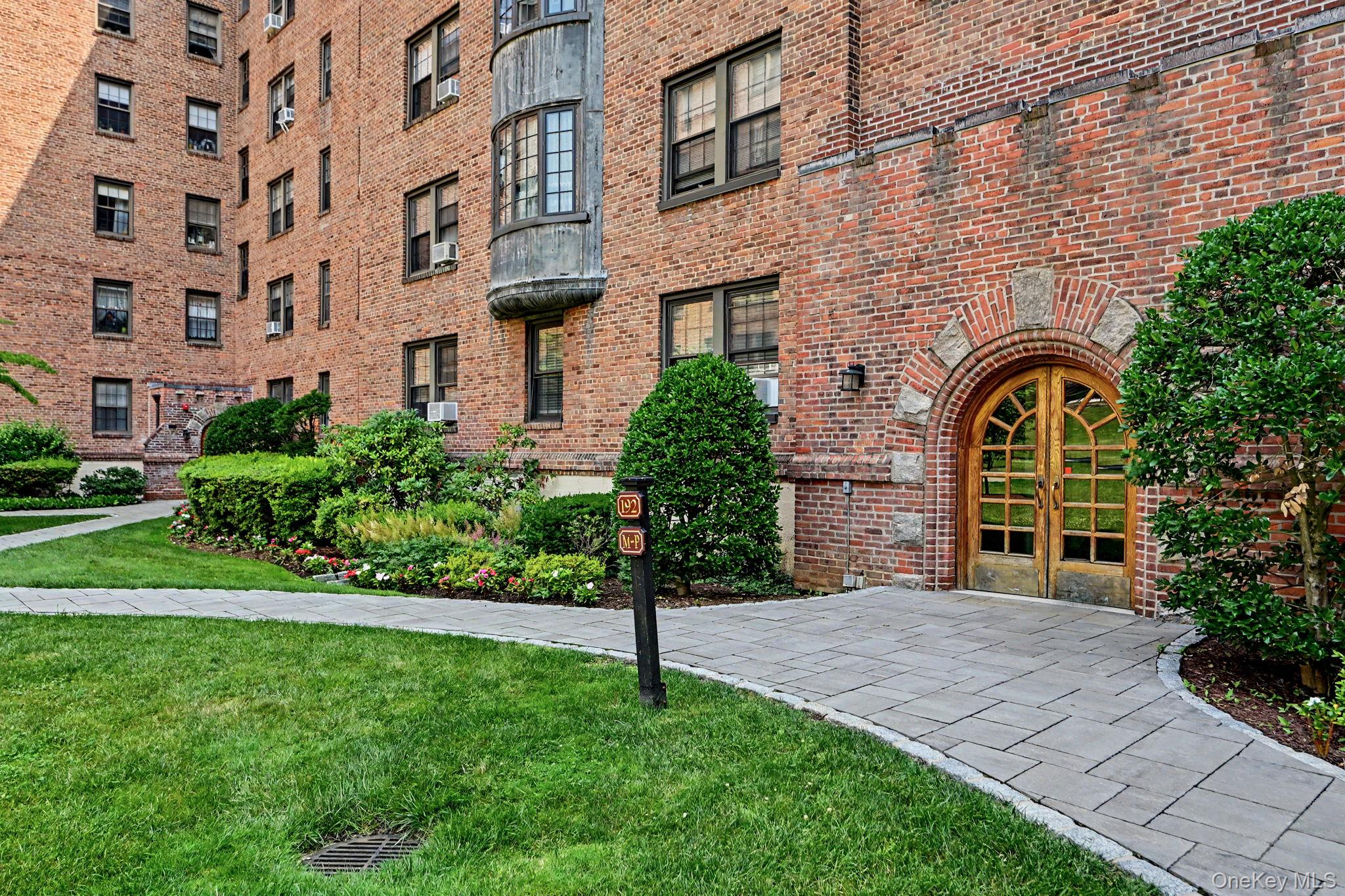 192 Garth Road, Unit TM Scarsdale, NY 10583 - Photo 26 of 34