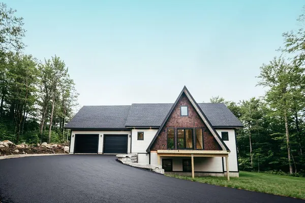 $1,499,995 | 30 Wilderness Drive, Newry, ME 04261