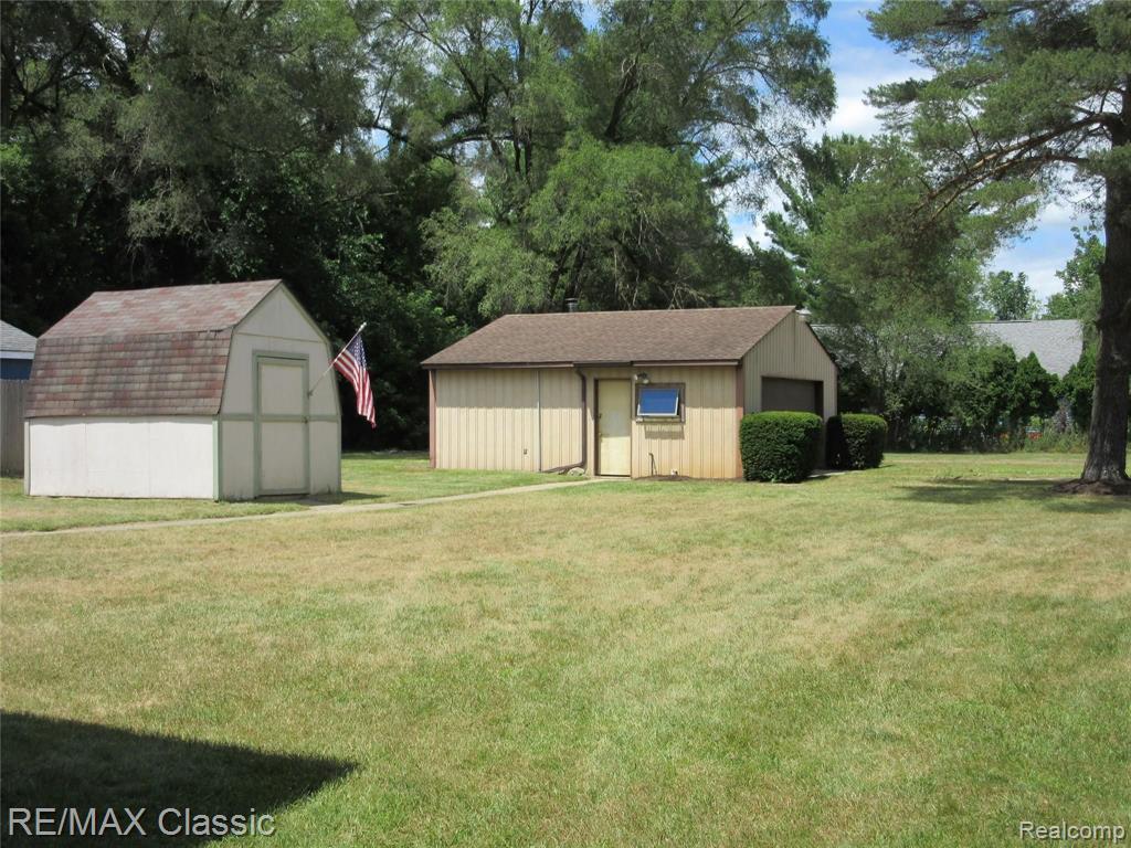 10415 Maple Road Hartland, MI 48353 - Photo 16 of 23