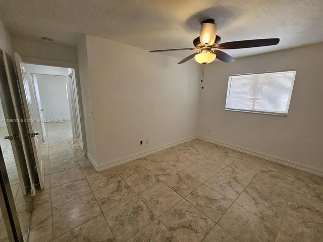 $2,450 | 677 Northeast 24th Street, Unit 207, Miami, FL 33137