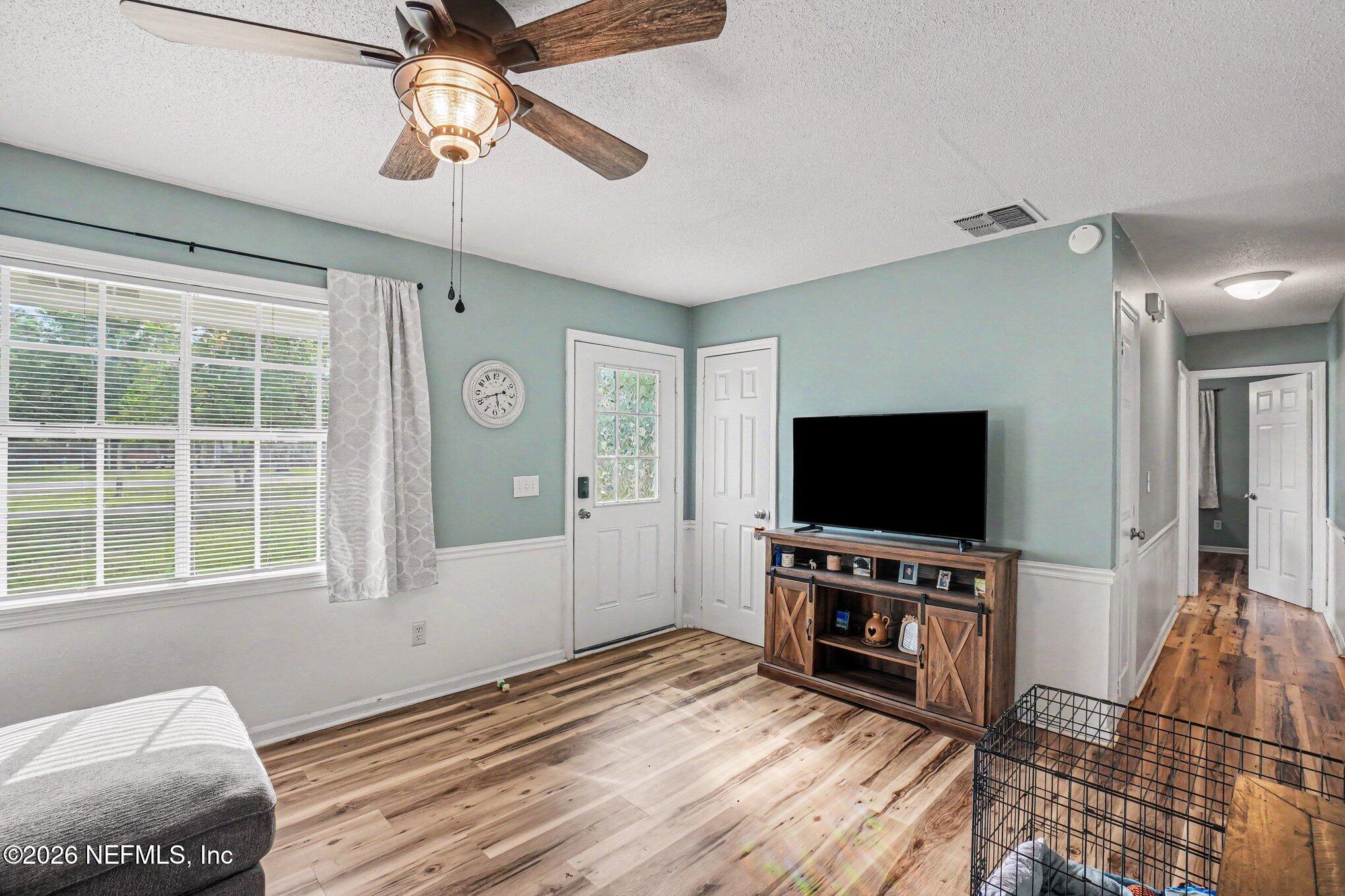 110 Horse Landing Road Satsuma, FL 32189 - Photo 4 of 28 004_file_7292