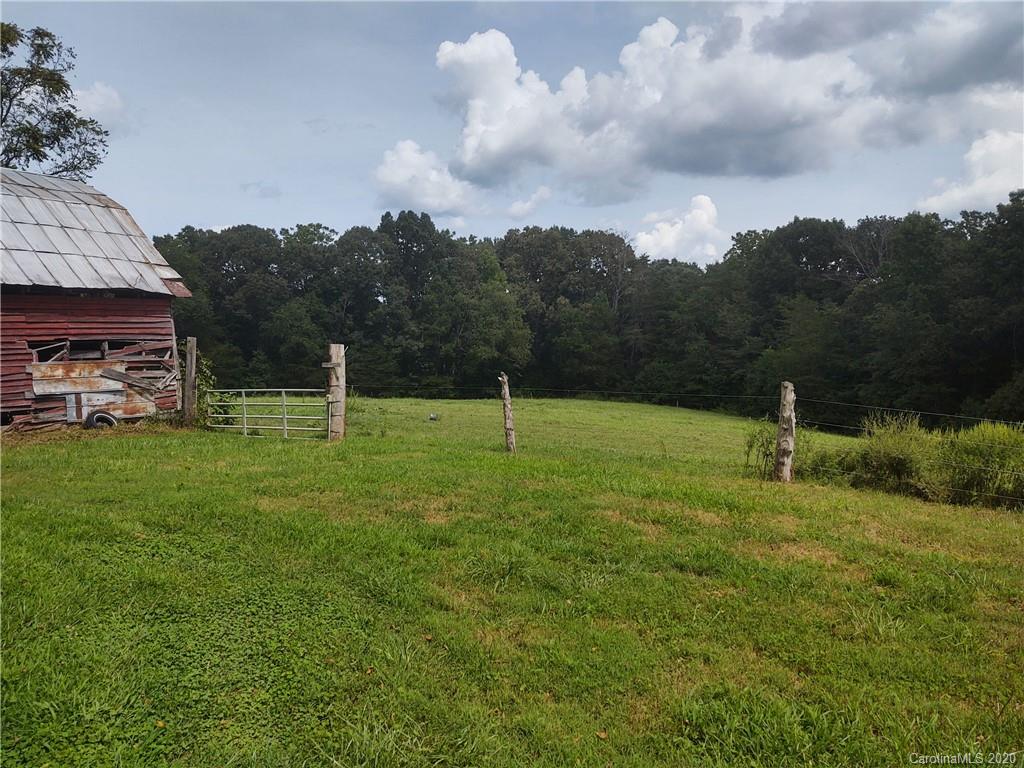 203 Mullis Road Harmony, NC 28634 - Photo 3 of 20 Gallery Image 3