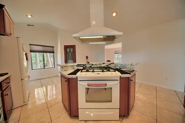 $750,000 | 19015 Pine Drive East, Pioneer, CA 95666