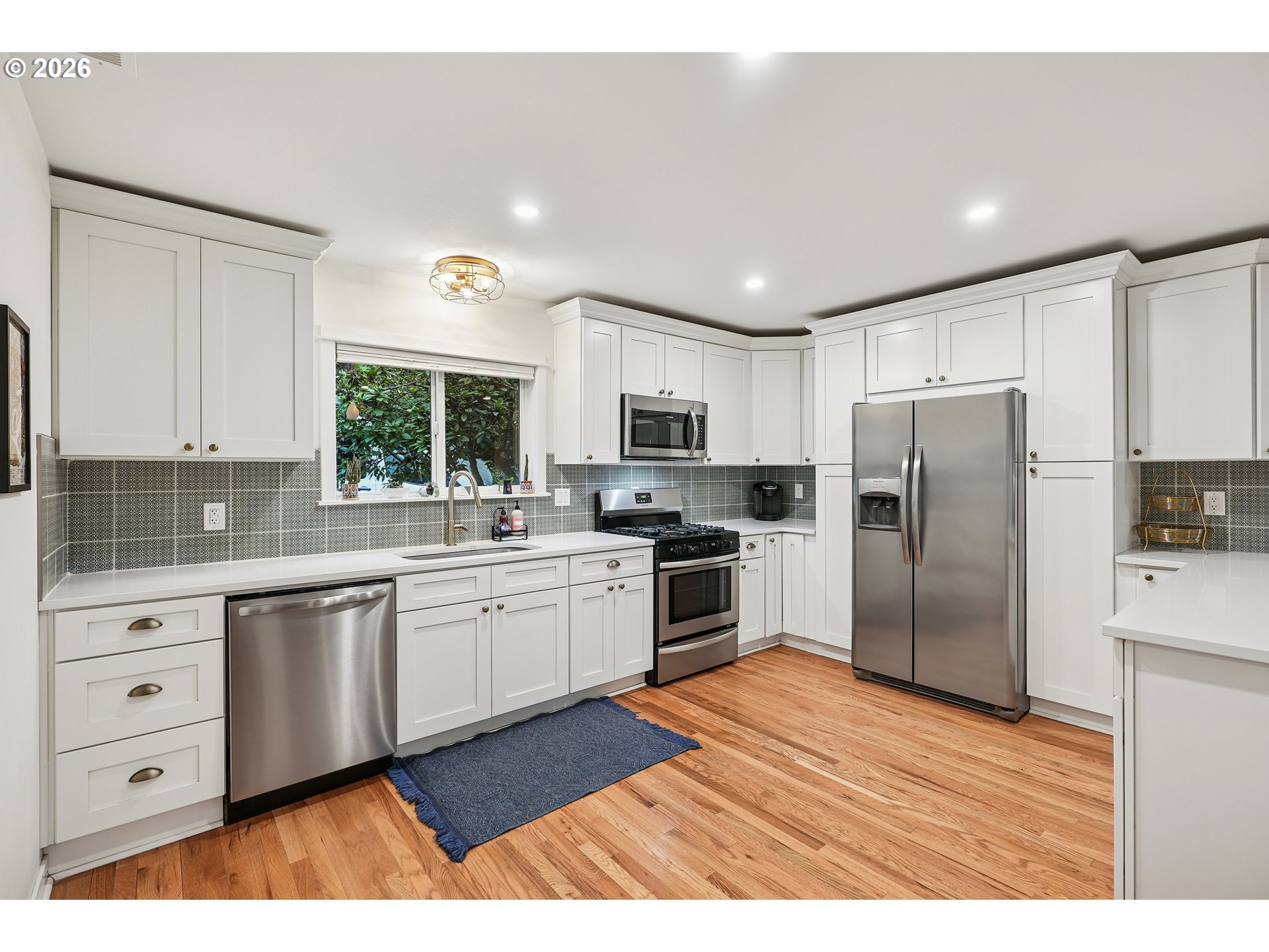 5915 Southwest Haines Street Portland, OR 97219 - Photo 19 of 47