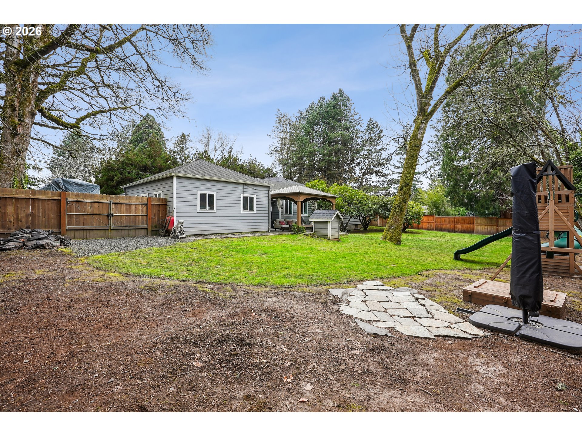 5915 Southwest Haines Street Portland, OR 97219 - Photo 37 of 47