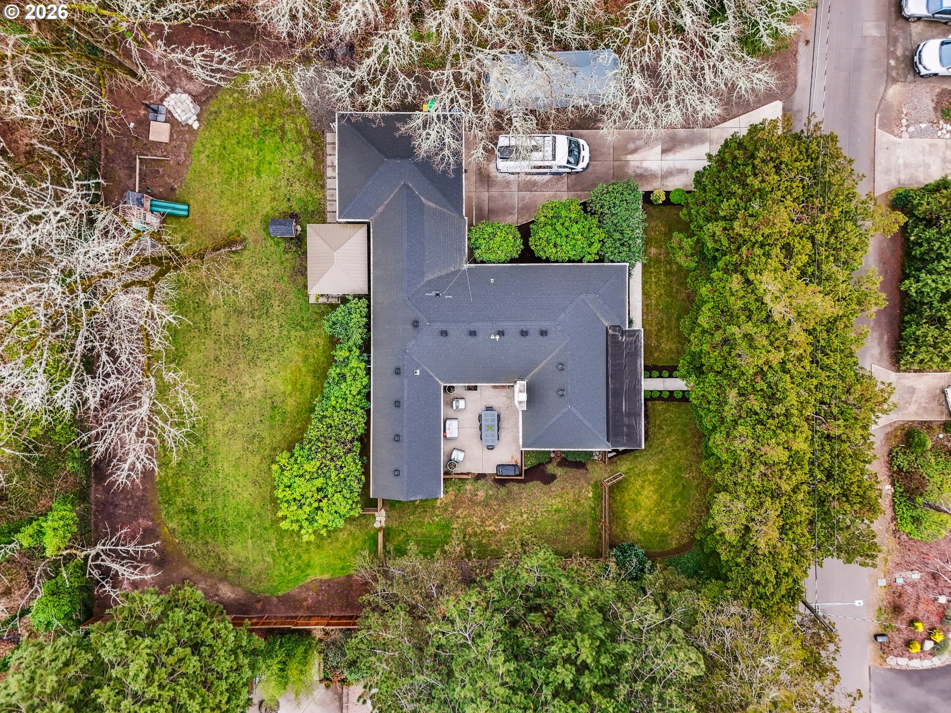 5915 Southwest Haines Street Portland, OR 97219 - Photo 6 of 47