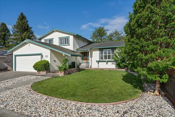 $830,000 | 1569 Trellis Lane, Petaluma, CA 94954