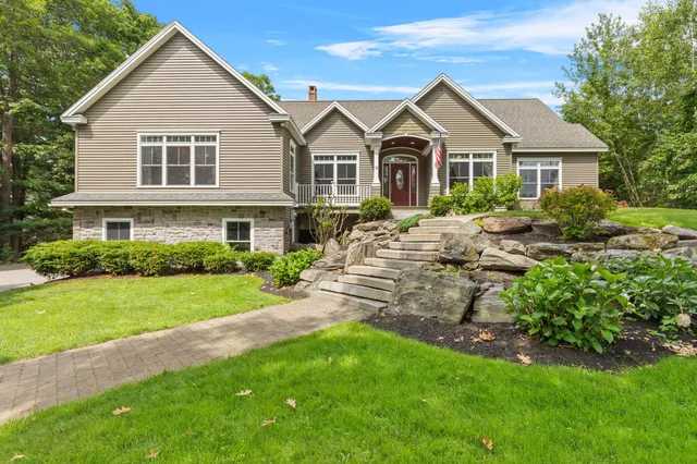 $1,295,000 | 18 Colchester Drive, South Portland, ME 04106